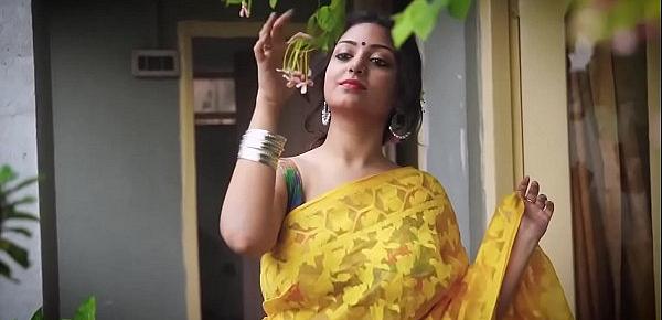  Hot Bhabhi in Saree showing stuff - Episode 2